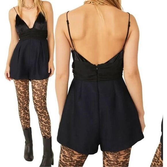 Free PEOPLE Skylie Saylor Romper Size 8 NWT - Picture 1 of 16